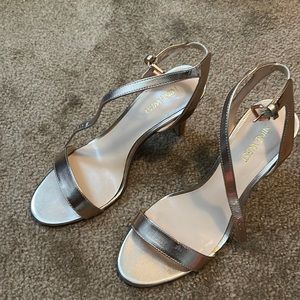 Nine West champagne heels